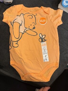 Disney Baby Orange Winnie the Pooh One-Piece Bodysuit 6 Months